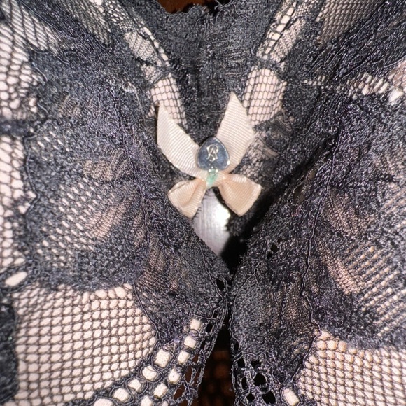 Victoria’s Secret Body by Victoria Lined Perfect Coverage Size 34DD - Picture 3 of 9